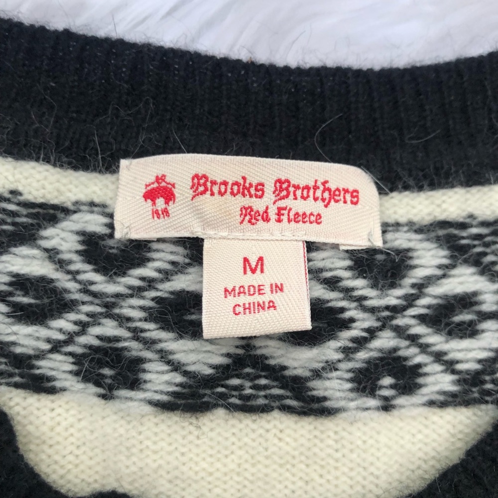 RARE Brooks Brothers Tribal Snowflake Sweater Sz M - Picture 3 of 7